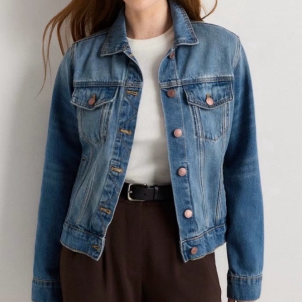 Cavalini Denim Collection Lightweight Medium Wash Button Front Boxy Jacket Sz M